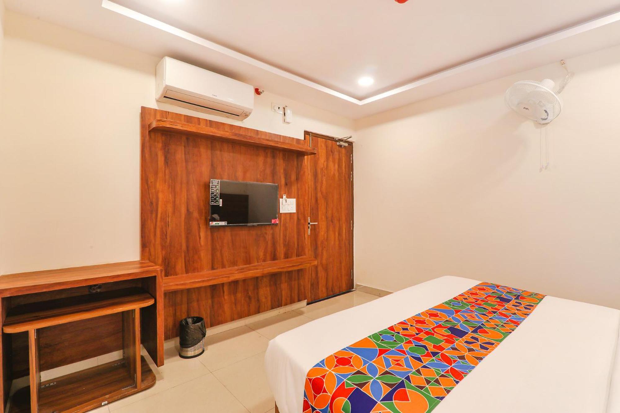 Fabhotel Rachna Palace And Banquets - Nr Lekhraj Metro Station Lucknow Exterior foto